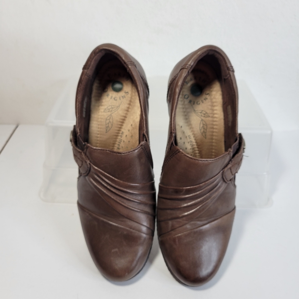 Womans Earth Origins Brown Short Bootie 2 inch heel Size 7.5